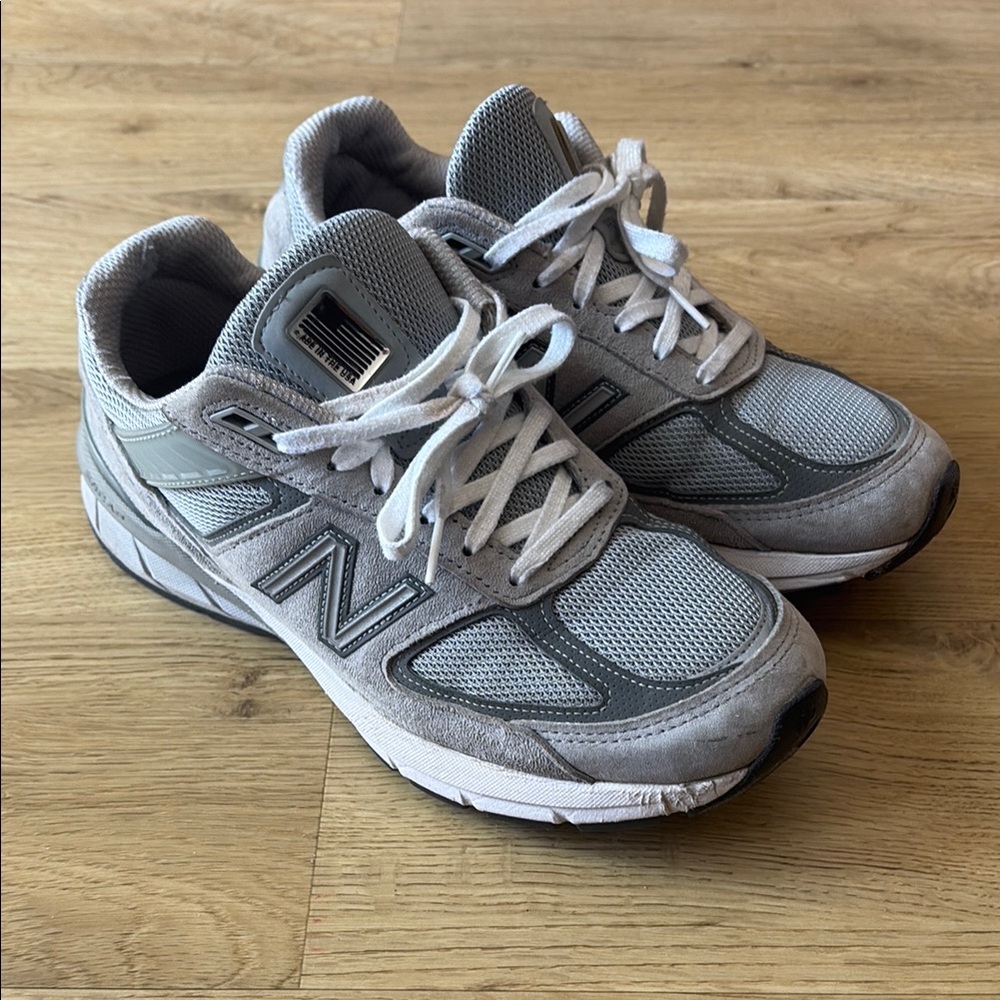 New Balance 990v5 Women’s Size 9